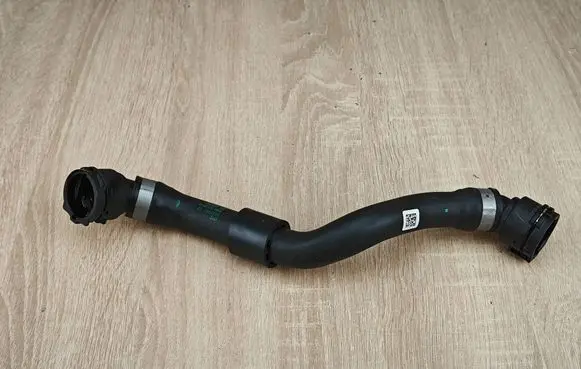 BMW X5 G05 Coolant pipe/hose 9845642