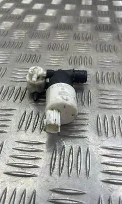 Ford Grand C-MAX Windscreen/windshield washer pump AV6117K624AA