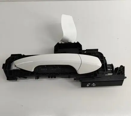 Mercedes-Benz CLA C117 X117 W117 Rear door exterior handle A204P601634 A358501