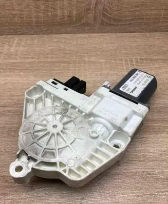 Audi Q7 4L Rear door window regulator motor 4L0959801B BR2