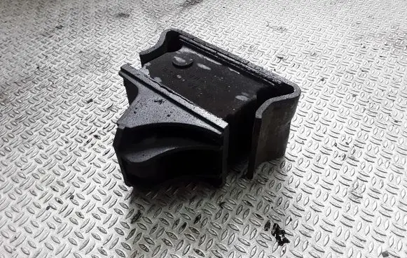 Mercedes-Benz Sprinter W901 W902 W903 W904 Engine mount bracket A9012412713