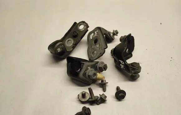 Ford Explorer VI Front door hinges set 