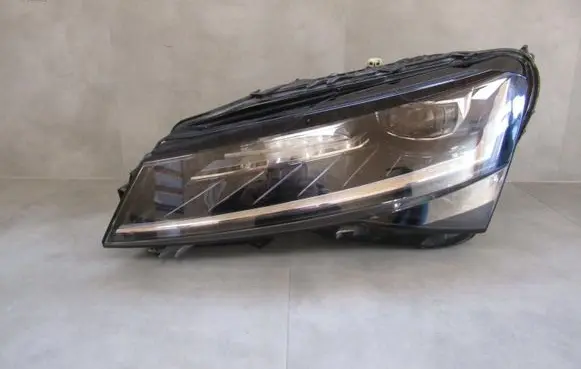 Skoda Superb B8 (3V) Headlight/headlamp
