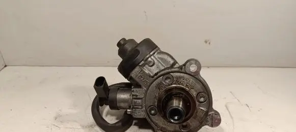 BMW 1 F20 F21 Fuel injection high pressure pump 0445010764 8511626