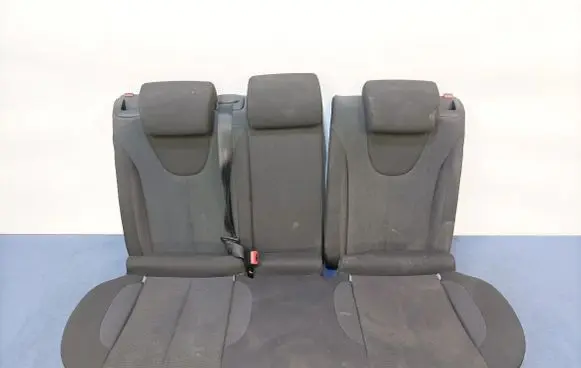 Seat Leon (1P) Second row seats 