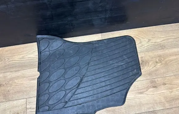 Peugeot Partner Front floor mat LHD9464EH
