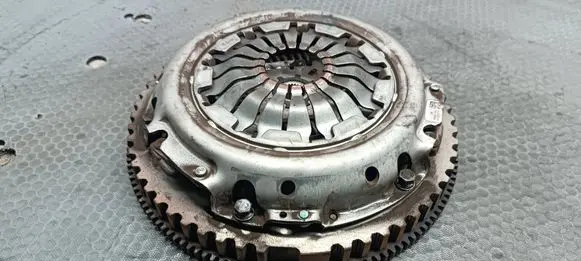Dacia Sandero II Clutch set kit 302056252R TB61330080