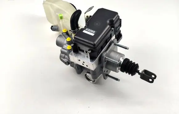 Toyota Prius (XW50) ABS Pump 4721047C30 4727047040