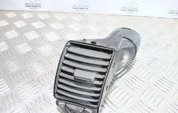 Renault Laguna II Dashboard side air vent grill/cover trim 214610 A1068600