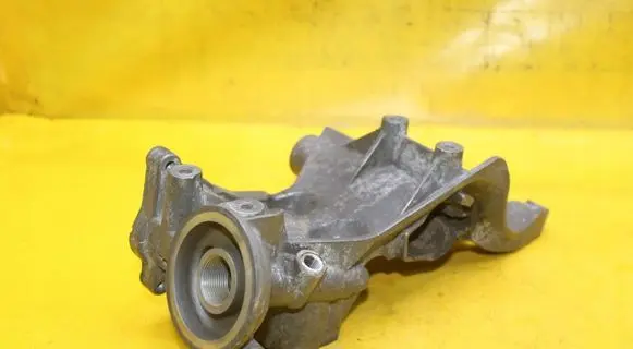 Seat Leon (1P) Oil filter mounting bracket 06J903143S