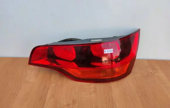 Audi Q7 4L Tailgate rear/tail lights 4L0945094d