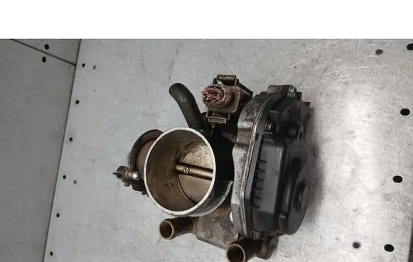 Audi A3 S3 8L Throttle valve 058133063H