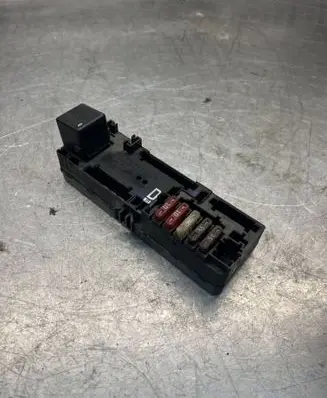 Mercedes-Benz E W210 Fuse box set A0005400372 05376120