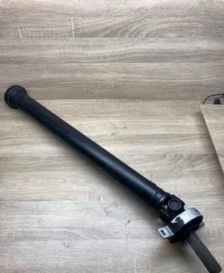 BMW X5 E70 Middle center prop shaft 7589128 758912802