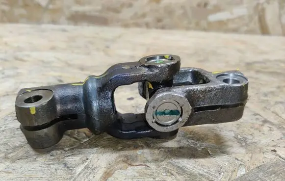 Hyundai i20 (PB PBT) Steering column universal joint
