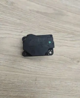 Volvo XC70 Air flap motor/actuator PL1607526 F7138 070727