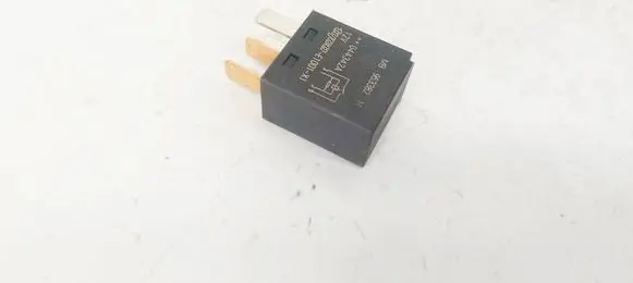 Mitsubishi Colt Other relay MB953382 V23075