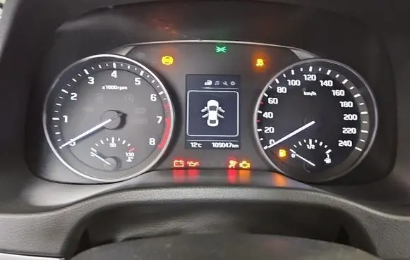 Hyundai Elantra VI Speedometer (instrument cluster) 94013-F2130 IMPRK1518275