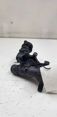 Nissan Qashqai+2 Thermostat/thermostat housing 110601797R