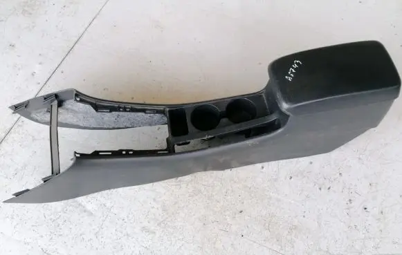 Toyota Corolla E120 E130 Armrest 5891112260