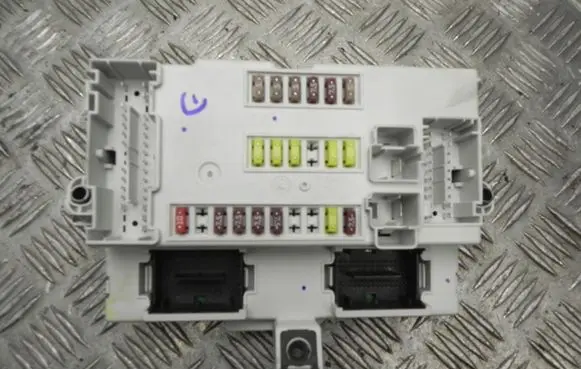 Alfa Romeo Giulietta Fuse box set 50550347