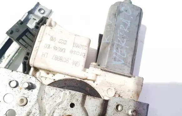 Opel Vectra C Front door window regulator motor 9178987 106045-100