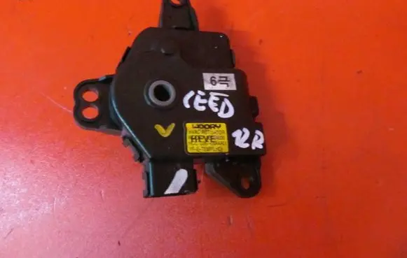 KIA Ceed A/C air flow flap actuator/motor D267EBAAA01