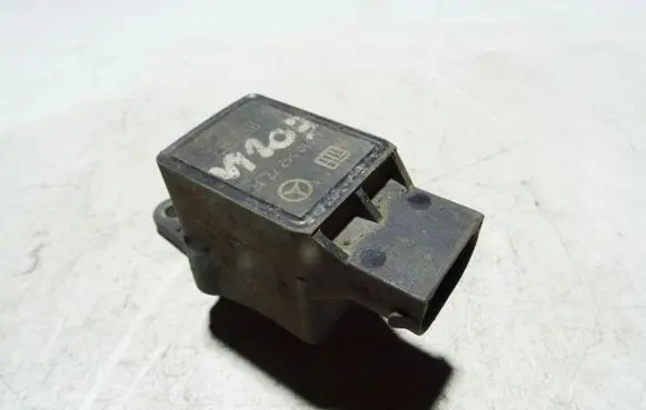 Mercedes-Benz C W203 Air suspension front height level sensor A0105427717