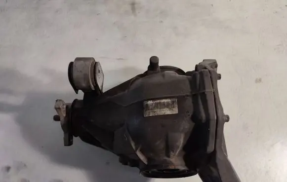 Mercedes-Benz GLK (X204) Rear differential A2048510408 2123508914 2752753005