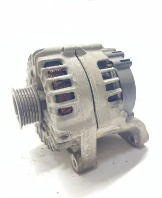 BMW 3 E92 E93 Generator/alternator 7805432 2605773B FG18DD24
