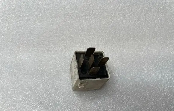 BMW 7 E38 Other relay 1263 1729004 V23134C52X90