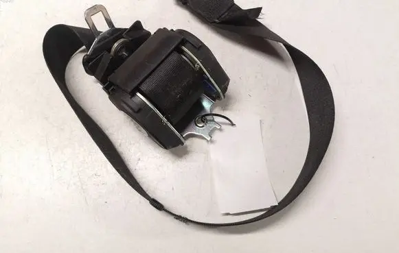 BMW 3 E46 Front seatbelt 566243500 8207955