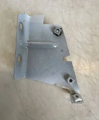 Renault Master III Fender mounting bracket 641020003R