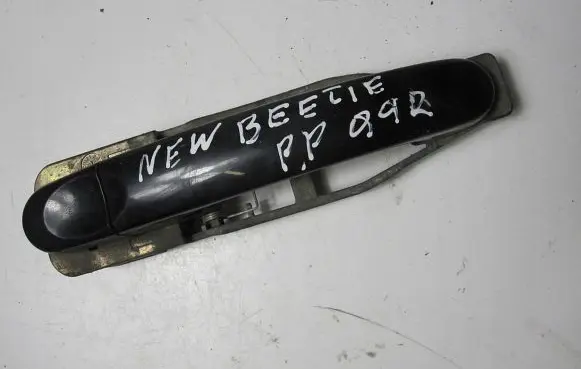 Volkswagen New Beetle Front door exterior handle