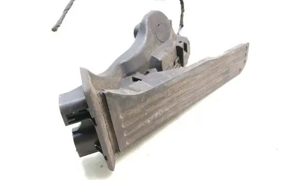 Volkswagen PASSAT B6 Accelerator throttle pedal 1K1723503L 6PV00860001