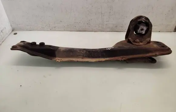Toyota Corolla Verso E121 Front subframe 