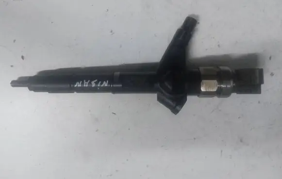 Nissan Primera Fuel injector 12D06873 AWW400