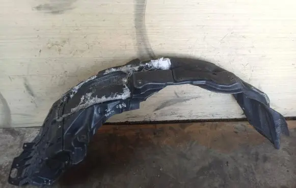Peugeot 4007 Front wheel arch liner splash guards 082V0499