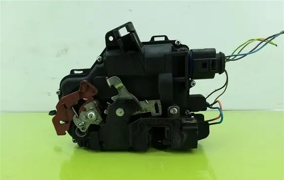 Skoda Roomster (5J) Front door lock 3B1837015AR
