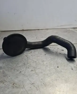 Volkswagen Multivan T4 Breather/breather pipe/hose 3911170947