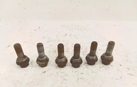 Volkswagen Crafter Nuts/bolts 
