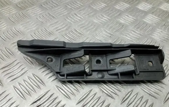 Volkswagen Golf V Front bumper mounting bracket 1K0807184
