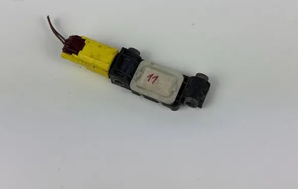 Audi A4 S4 B7 8E 8H Airbag deployment crash/impact sensor 8E0959651A