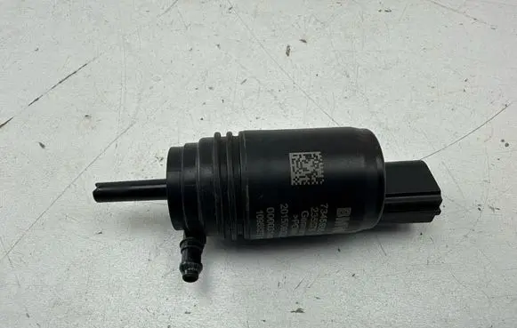 BMW 1 F20 F21 Windscreen/windshield washer pump 23557610