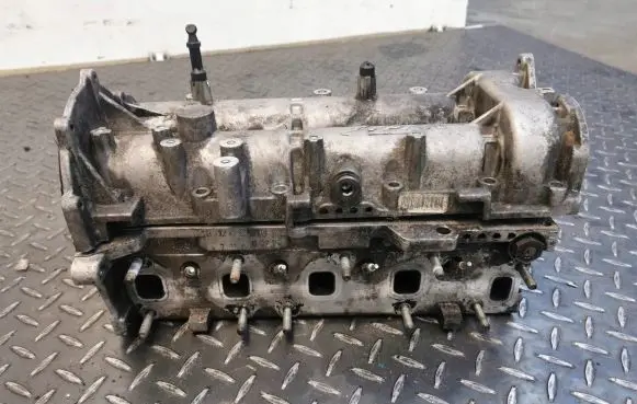 Opel Corsa E Engine head 55231550