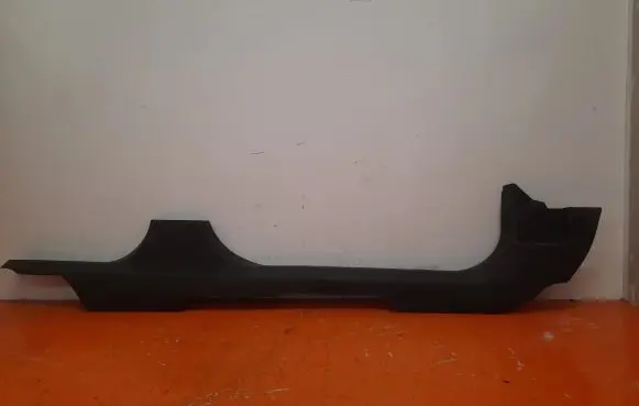 Opel Astra H side skirts sill cover 13113979