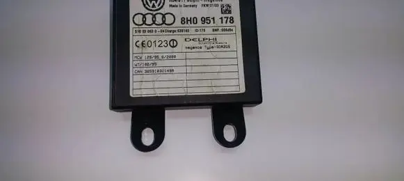 Audi A4 S4 B6 8E 8H Alarm control unit/module 8H0951178