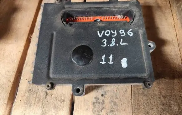Chrysler Voyager Gearbox control unit/module P04686952AD TR1TH277915AXW 04686952AD