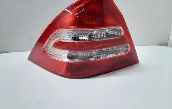 Mercedes-Benz C W203 Rear/tail lights 3311