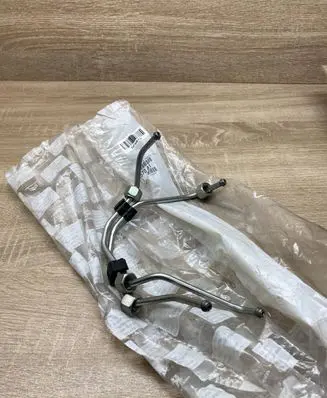 Peugeot 807 Fuel main line pipe 1570A1